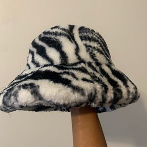 Zebra fur bucket hat
